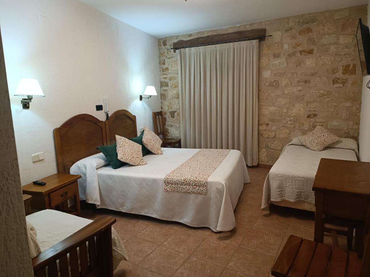 Hostal Decerca Prádena 外观 照片