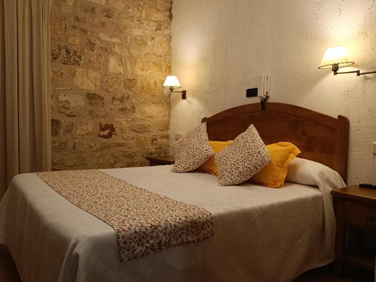 Hostal Decerca Prádena 外观 照片