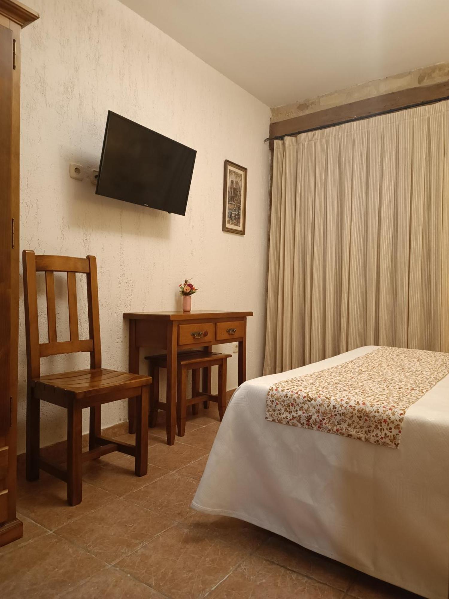 Hostal Decerca Prádena 客房 照片