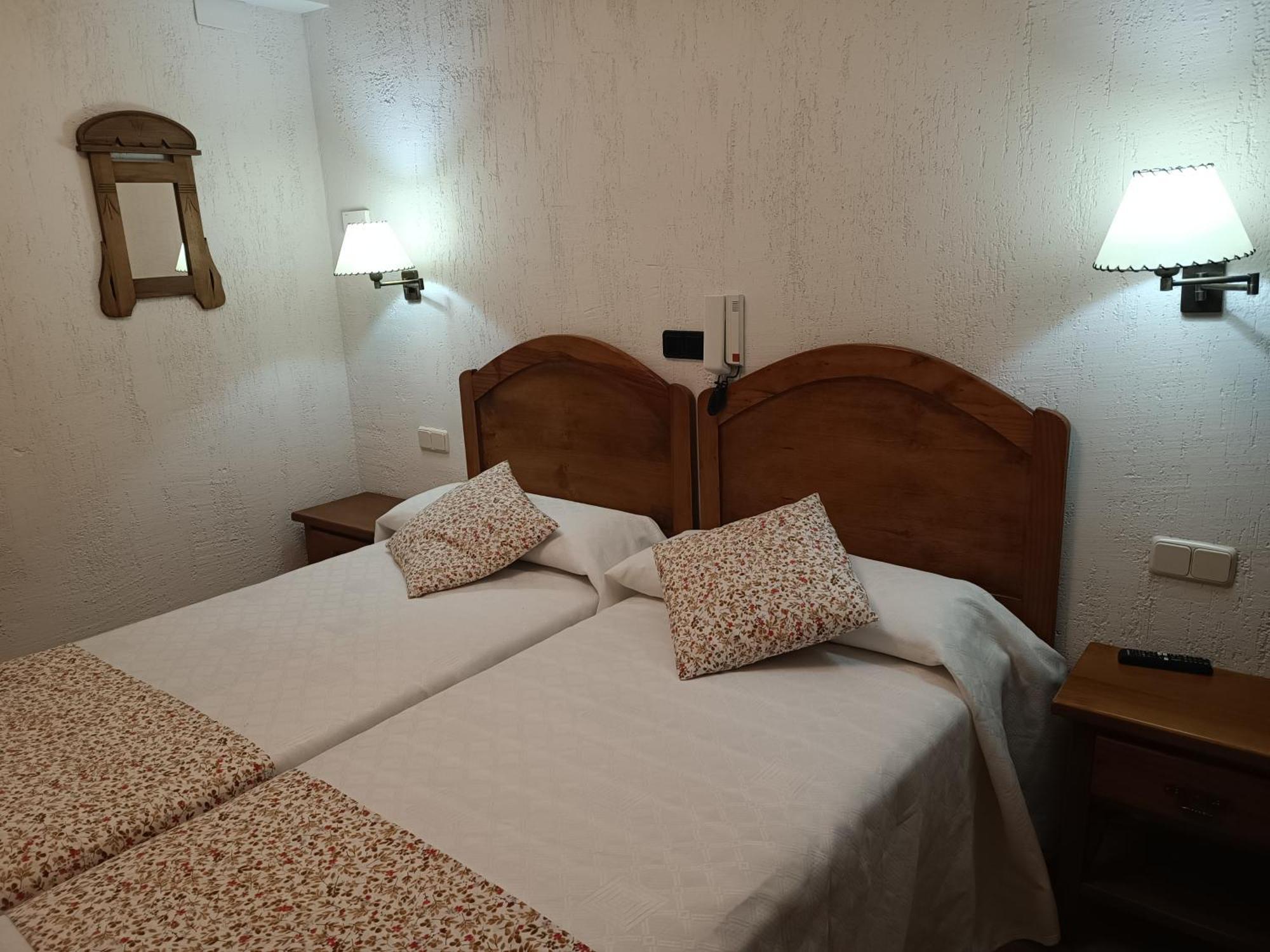 Hostal Decerca Prádena 客房 照片